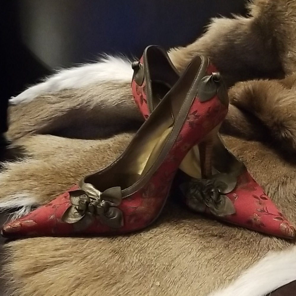Bandolino Floral Print Pumps